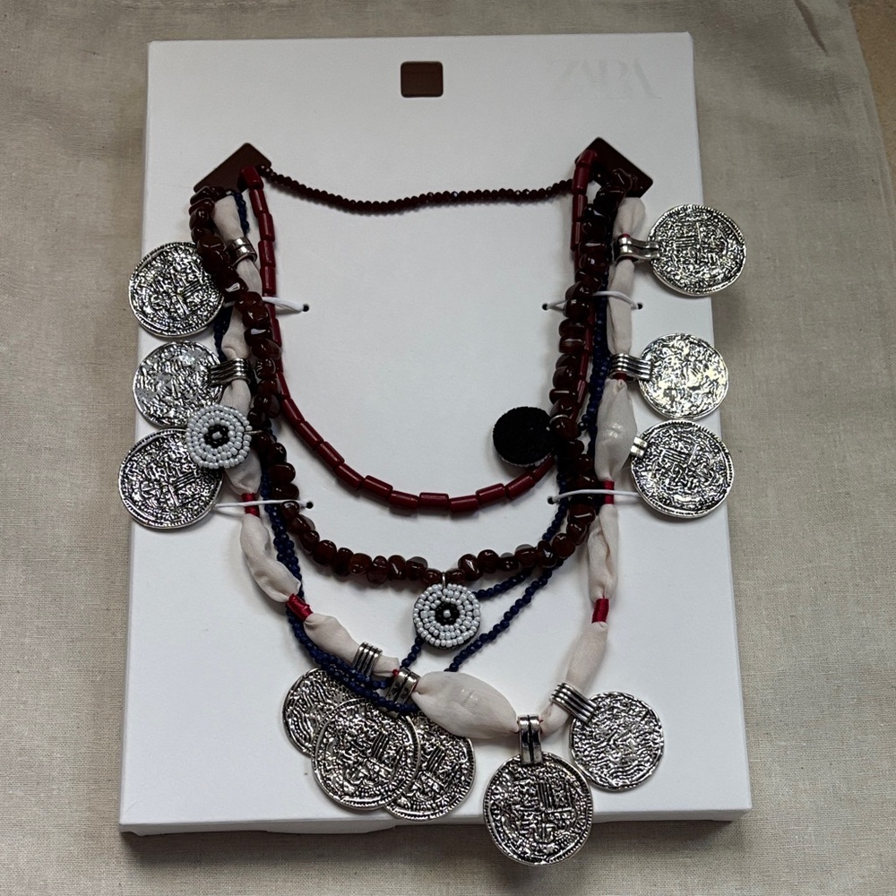 Zara 1 ITEM. 3-PACK OF BEADED MEDALLION NECKLACES 0/4548/224
